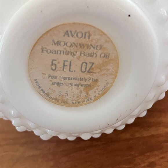 1970's Avon Hobnail Milk Glass Bath Oil Cruet ( Empty ) With Stopper - Picture 8 of 8